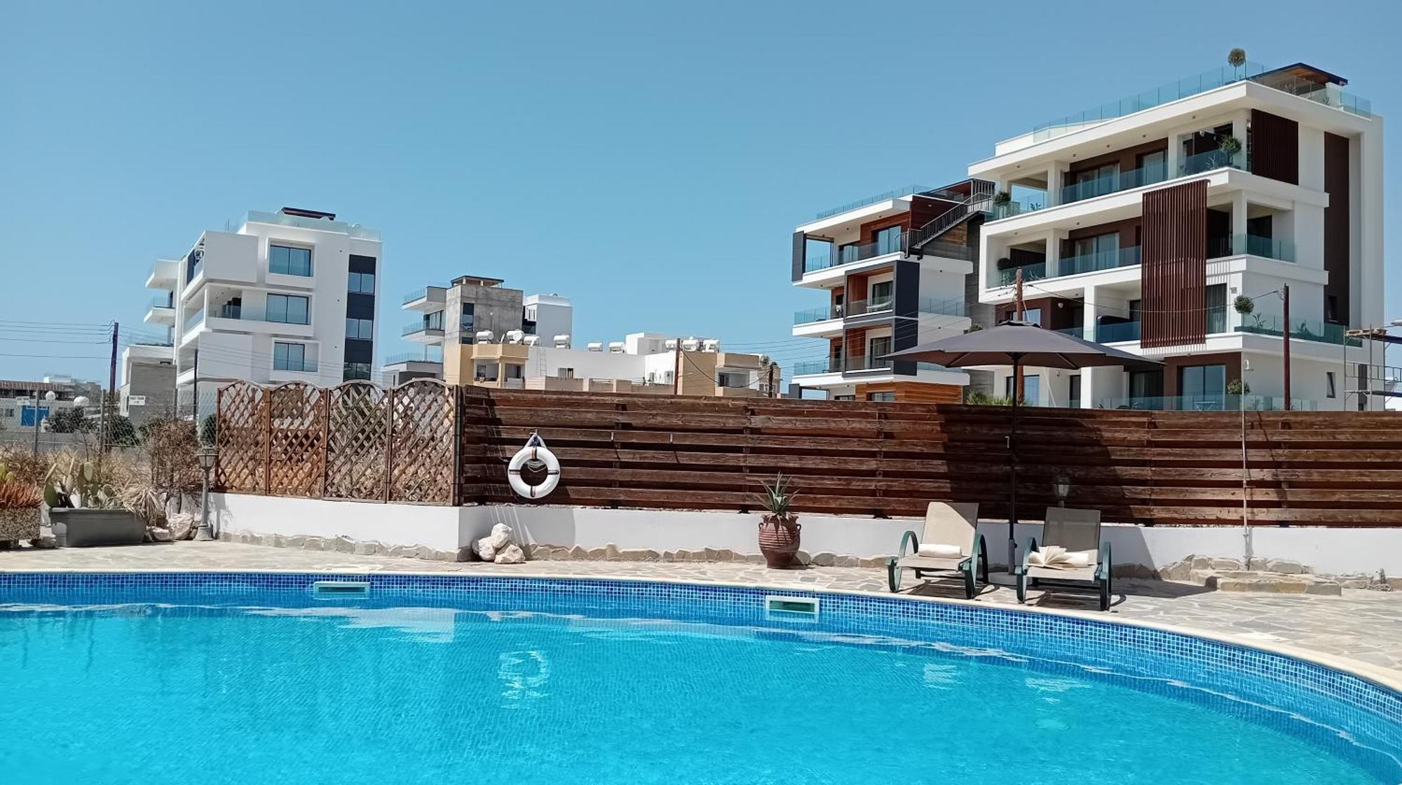 Kato Paphos Suites Exterior photo