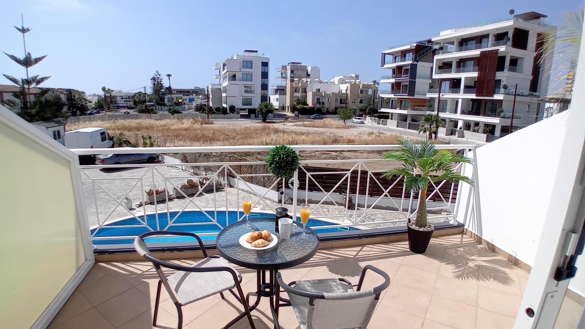 Kato Paphos Suites Exterior photo