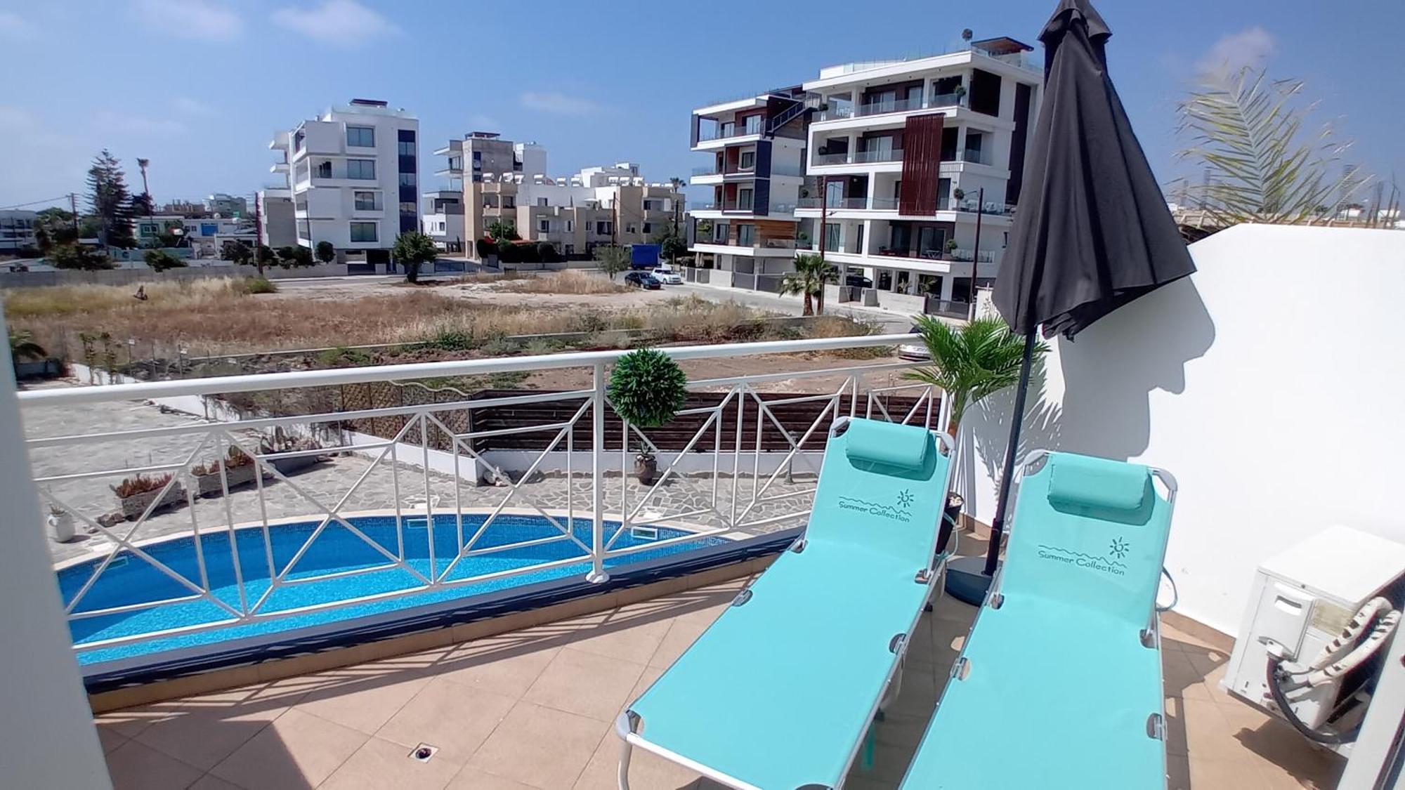 Kato Paphos Suites Exterior photo